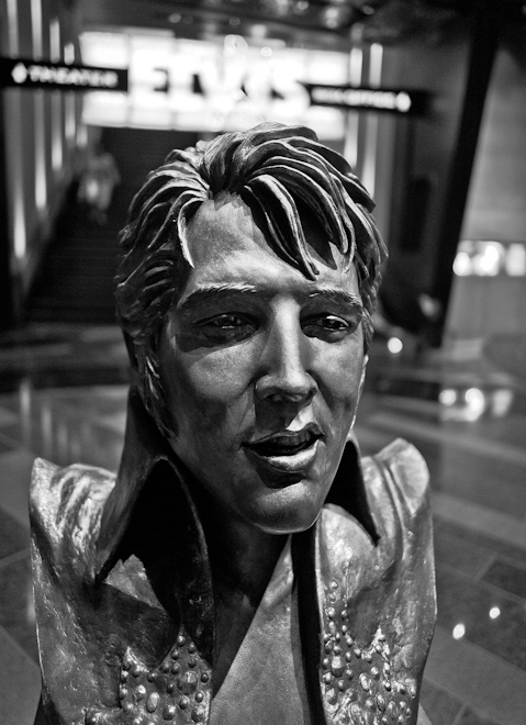 Elvis Sculpture